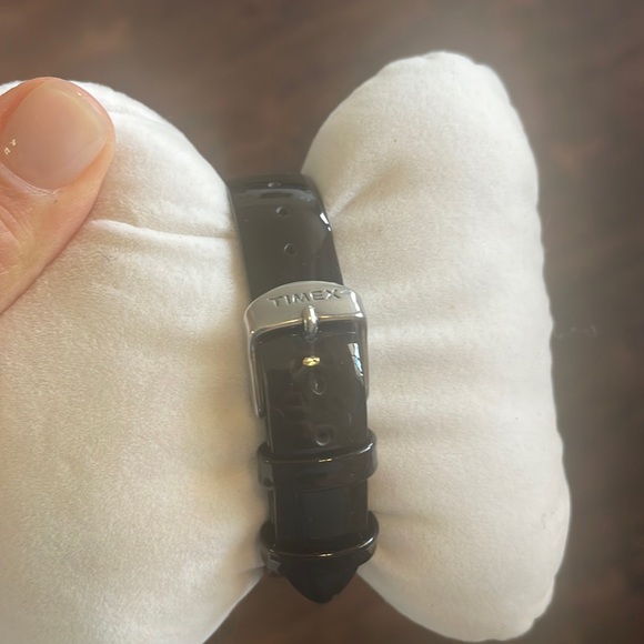 New Disney RETRO MICKEY lorus watch - Picture 7 of 8